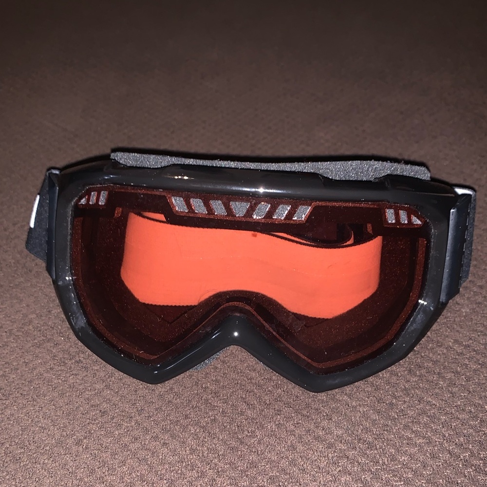 Unisex smith snowboarding goggles. Worn once